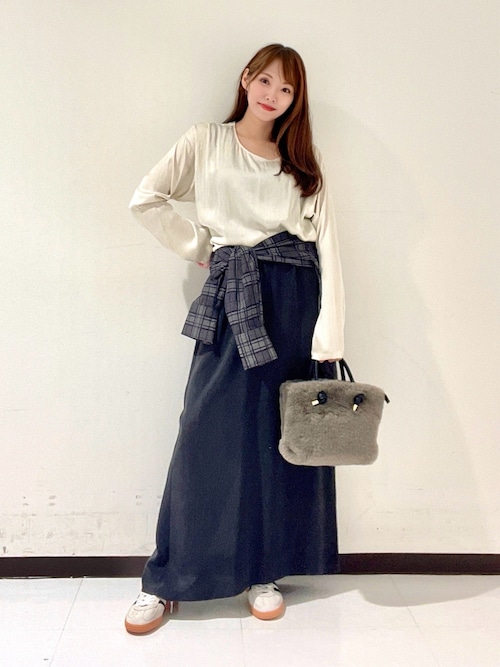 【美品】25SS キュプラスカート　チャコール かぐれ（カグレ）の「『2サイズ展開』キュプラスカート（スカート