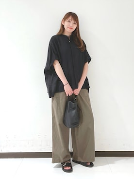 「かぐれ（カグレ）のリネンスクエアケープシャツ（シャツ/ブラウス、ブラック系）」を使った、YUMIさん（レディース・158cm）の夏コーディネート