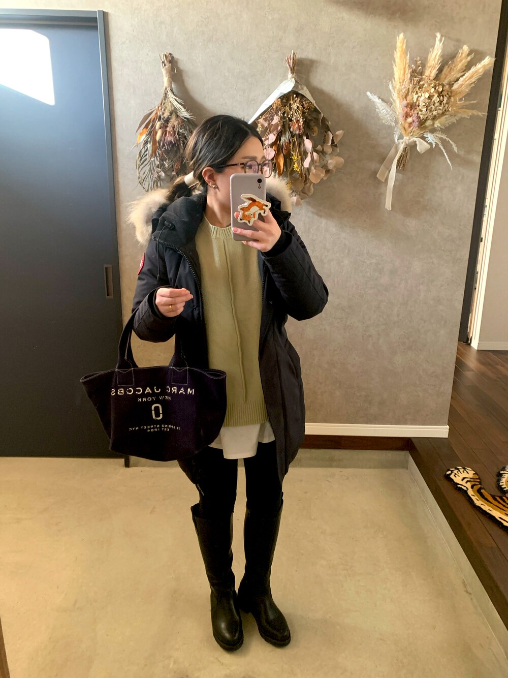 「大人カジュアル」｜「SHEINのアイテム（ブーツ、ブラック系）」を使った、sakippo1214さん（レディース・150cm）の冬コーディネートの1枚目の写真