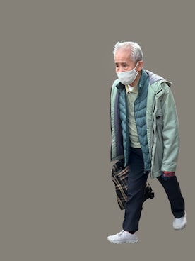 VINTAGE（ヴィンテージ）のダウンベストを使った人気ファッション 