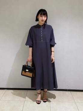 「アイテム（シャツワンピース、グレー系）」を使った、おしゃれーなさん（レディース・162cm）の春コーディネート