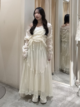 「w closet（ダブルクローゼット）のドットティアードキャミワンピース（ワンピース、ホワイト系）」を使った、悠さん（レディース・158cm）の春コーディネート