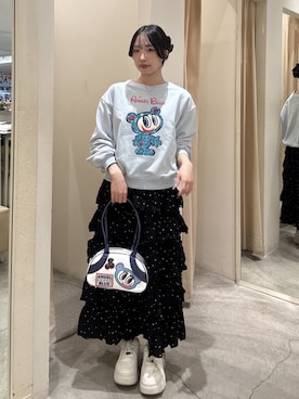 「w closet（ダブルクローゼット）の【ANGEL BLUE】ナカムラくんスパンコールスウェット（Tシャツ/カットソー、ブルー系）」を使った、悠さん（レディース・158cm）の春コーディネート
