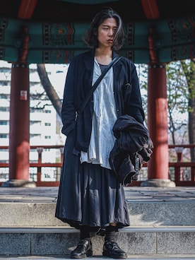 「Yohji Yamamoto（ヨウジヤマモト）のアイテム（テーラードジャケット）」を使った、gwakhalmuniさん（メンズ・173cm）の秋コーディネート