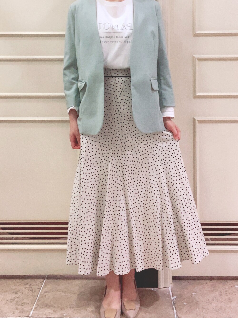 「ごきげんウィーク、休日スタイル、オトナカジュアル、ラクチンコーデ、大人コーデ、春夏コーデ、ootd、きれいめカジュアル、ラフ、はるコーデ、夏」｜「Te chichiのドットロングスカート（スカート、ホワイト系）」を使った、りおさん（レディース・158cm）の春コーディネートの1枚目の写真