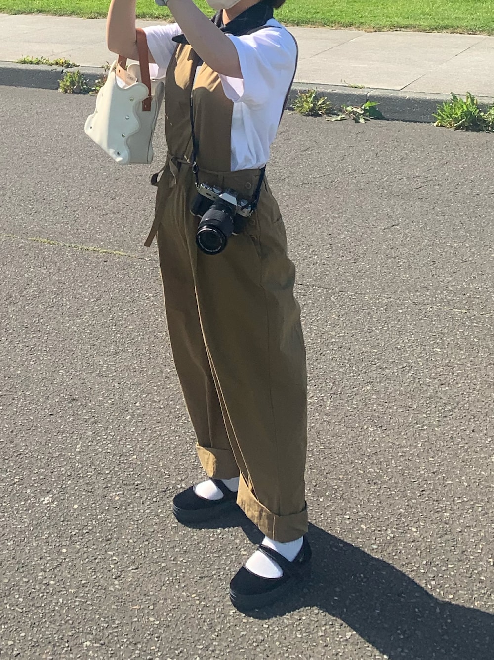 「北海道、ラクチンコーデ、おしゃれさんと繋がりたい、秋コーデ、低身長コーデ、低身長、サロペット」｜「ALBEROLAのアイテム（その他シューズ、ブラック系）」を使った、ℹ️さん（レディース・144cm）の秋コーディネートの1枚目の写真