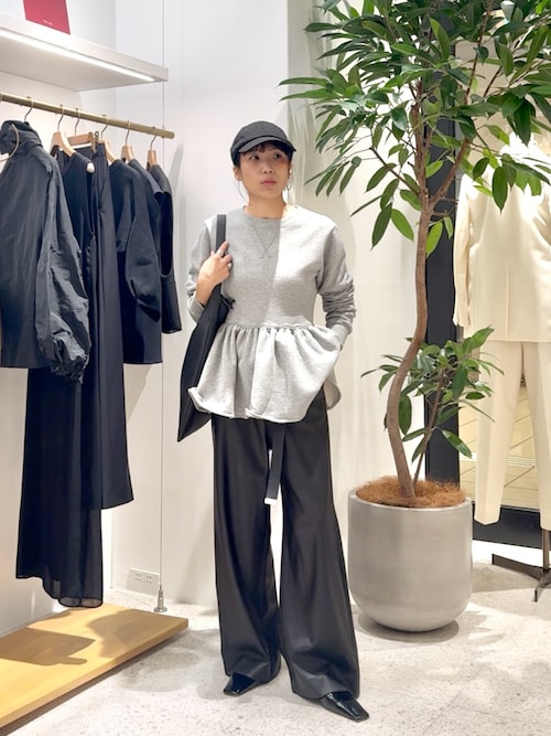 レザーライクパンツ（その他パンツ）｜Whim Gazette（ウィムガゼット