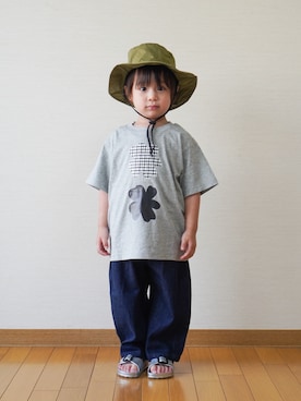 「BREEZE（ブリーズ）のメタリックEVAサンダル（サンダル、シルバー系）」を使った、さっくん＆かいくんさん（キッズ・110cm）の夏コーディネート