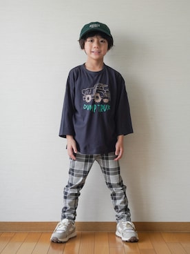 「GU（ジーユー）のアイテム（キャップ）」を使った、さっくん＆かいくんさん（キッズ・110cm）の秋コーディネート