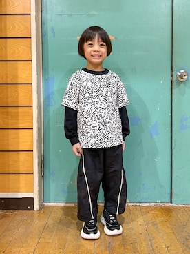 「b・ROOM（ビールーム）の【MNCM】【セットアップ可】サイドラインピステワイドパンツ（その他パンツ、ブラック系）」を使った、さっくん＆かいくんさん（キッズ・110cm）の春コーディネート