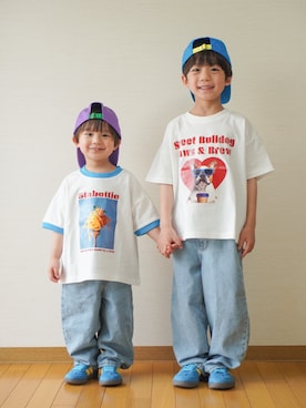 「ヒラキ（ヒラキ）のキッズプリントTシャツ（ブルドック）（Tシャツ/カットソー、ホワイト系）」を使った、さっくん＆かいくんさん（キッズ・110cm）の春コーディネート