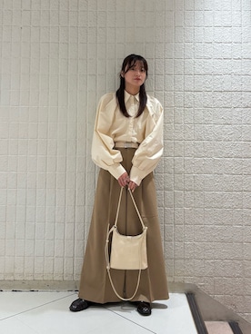 「ブラウスコーデ」｜「アイテム（ローファー）」を使った、Hinaさん（レディース・160cm）の秋コーディネート