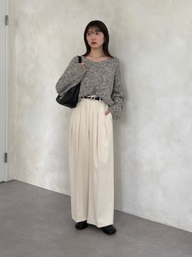 「アイテム（スラックス、ホワイト系）」を使った、omochiさん（レディース・154cm）の冬コーディネート