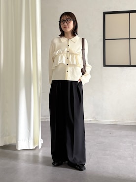 「Thevon（ゼボン）のフリルドッキング襟付きニット（ニット/セーター、ホワイト系）」を使った、omochiさん（レディース・154cm）の秋コーディネート