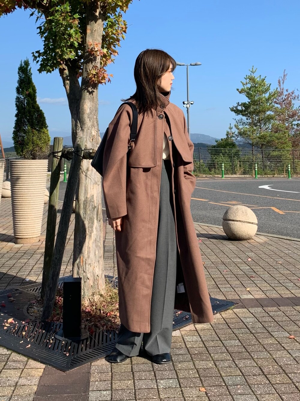 omochi(Thevon.)｜Thevonのステンカラーコートを使ったコーディネート