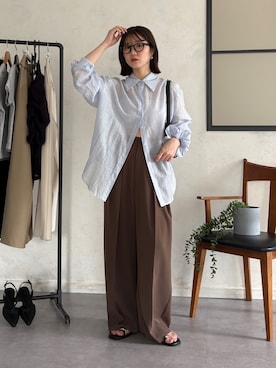 「Thevon（ゼボン）のシアーストライプシャツ×シュシュセット（シャツ/ブラウス、ブルー系）」を使った、omochiさん（レディース・154cm）の夏コーディネート