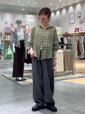 「CIAOPANIC TYPY（チャオパニックティピー）の∴シアークロップドジップチェックフードシャツ（シャツ/ブラウス、グリーン系）」を使った、kimura_no_fukuさん（レディース・155cm）の秋コーディネート