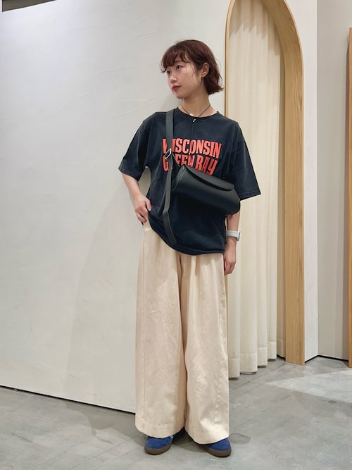 【UNISEX】アシッドウォッシュ加工ロゴTEE