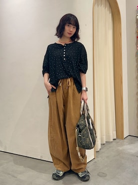 「CIAOPANIC TYPY（チャオパニックティピー）の【一枚でもレイヤードしても◎】2WAYシアーヘンリーネックTEE（Tシャツ/カットソー、ブラック系）」を使った、kimura_no_fukuさん（レディース・155cm）の秋コーディネート