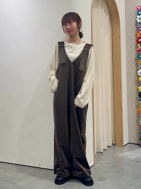 「CIAOPANIC TYPY（チャオパニックティピー）の∴【2サイズ展開/前後2WAY】マットベロア裾ドロストサロペ（サロペット/オーバーオール、ブラウン系）」を使った、kimura_no_fukuさん（レディース・155cm）の秋コーディネート