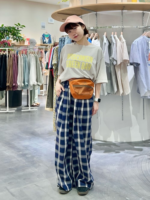 【UNISEX】アシッドウォッシュ加工ロゴTEE
