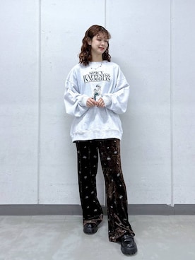 「アイテム（スウェットパンツ）」を使った、理咲さん（レディース・163cm・20代）の秋コーディネート