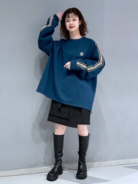 「アイテム（スウェット）」を使った、理咲さん（レディース・163cm・20代）の秋コーディネート