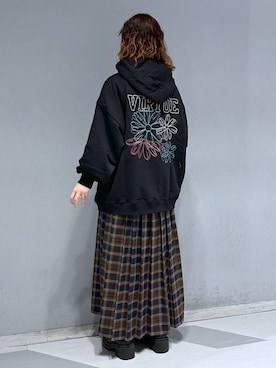 「RAGEBLUE（レイジブルー）のアイテム（パーカー）」を使った、理咲さん（レディース・163cm）の冬コーディネート