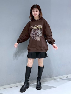 「RAGEBLUE（レイジブルー）のアイテム（パーカー）」を使った、理咲さん（レディース・163cm）の冬コーディネート