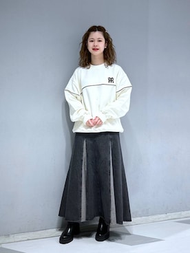「アイテム（スウェット）」を使った、理咲さん（レディース・163cm・20代）の春コーディネート