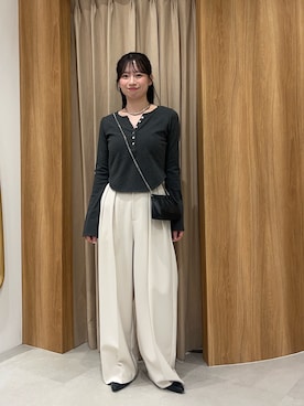 「CAPRICIEUX LE'MAGE（カプリシューレマージュ）のキーネックヘンリーT（Tシャツ/カットソー、グレー系）」を使った、riho_lemageさん（レディース・155cm）の夏コーディネート