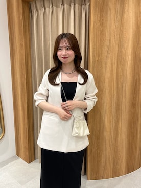 「CAPRICIEUX LE'MAGE（カプリシューレマージュ）の【tani企画】深Vネックジャケットプルオーバー（その他アウター、ホワイト系）」を使った、riho_lemageさん（レディース・155cm）の春コーディネート