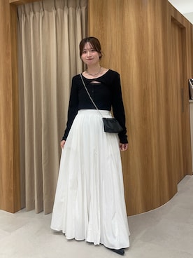 「CAPRICIEUX LE'MAGE（カプリシューレマージュ）のツイストネックT（Tシャツ/カットソー、ブラック系）」を使った、riho_lemageさん（レディース・155cm）の春コーディネート
