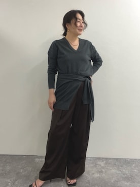 「NOLLEY’S（ノーリーズ）の【 SHOP PRESS二見別注カラー】レイヤードピース付きVネックプルオーバー（ニット/セーター、グレー系）」を使った、nol futamiさん（レディース・157cm）の夏コーディネート