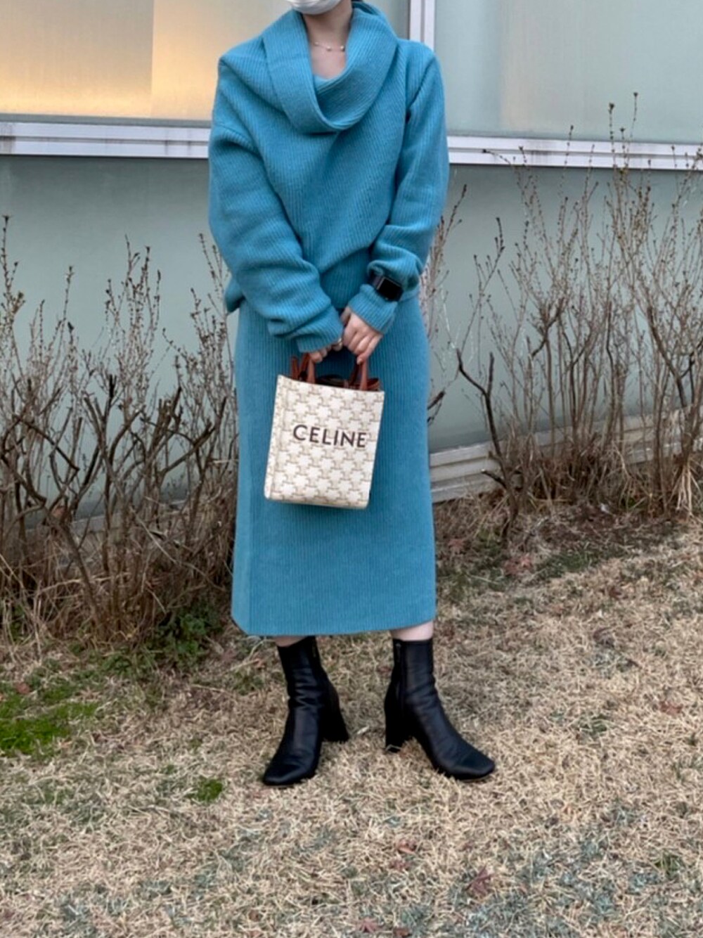 「Mila Owen、CELINE、blue、TINA:JOJUN」｜「Mila Owenのオフタートル2wAy畦ニットSET UP（ワンピース、ブルー系）」を使った、yuzu318さん（レディース・148cm）の冬コーディネートの1枚目の写真