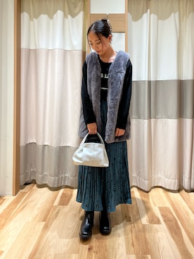 「プリーツスカート」｜「アイテム（ベスト、グレー系）」を使った、𝘫𝘶𝘯𝘢🐾さん（レディース・156cm）の秋コーディネート