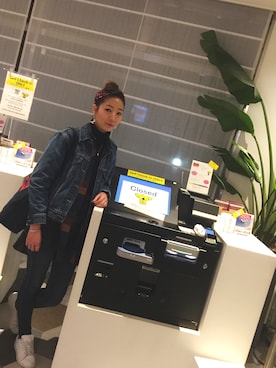 「Levi's（リーバイス）のアイテム（デニムジャケット、ブルー系）」を使った、檸檬女神さん（レディース・170cm）の秋コーディネート