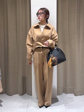 「アイテム（キーホルダー、ブラウン系）」を使った、こまっちゃんさん（レディース・155cm）の秋コーディネート