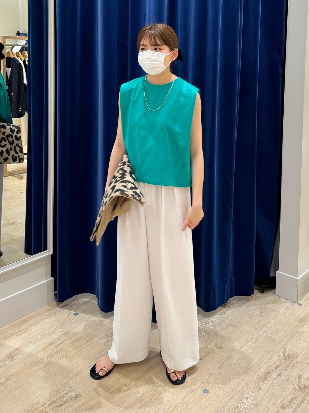 「ノーリーズ、NOLLEY'S、カラーコーデ、ワイドパンツ、パンツスタイル」｜「NOLLEY’SのライスボールY字2WAYネックレス（ネックレス、ゴールド系）」を使った、takahashiさん（レディース・161cm）の夏コーディネートの1枚目の写真