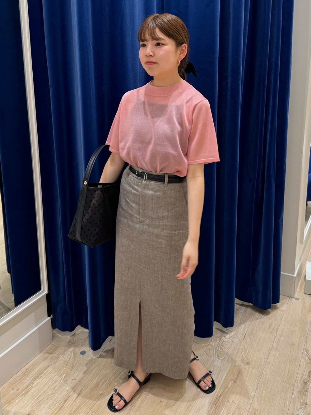 「ノーリーズ、NOLLEY'S、タイトスカート、スカートコーデ、夏コーデ、シアートップス、きれいめカジュアル」｜「NOLLEY’Sの《手洗い可能》シアーハイネック天竺半袖プルオーバーニット（ニット/セーター、ピンク系）」を使った、takahashiさん（レディース・161cm）の夏コーディネートの1枚目の写真