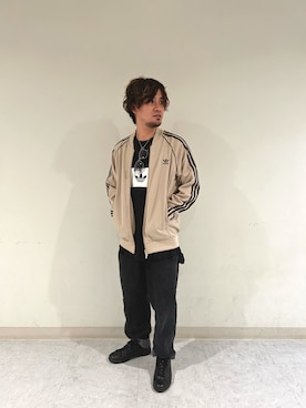 「adidas（アディダス）のアディカラー クラシックス SSTトラックジャケット（ジャージ） / アディダスオリジナルス adidas Originals（ナイロンジャケット、ベージュ系）」を使った、HJさん（メンズ・176cm）の夏コーディネート