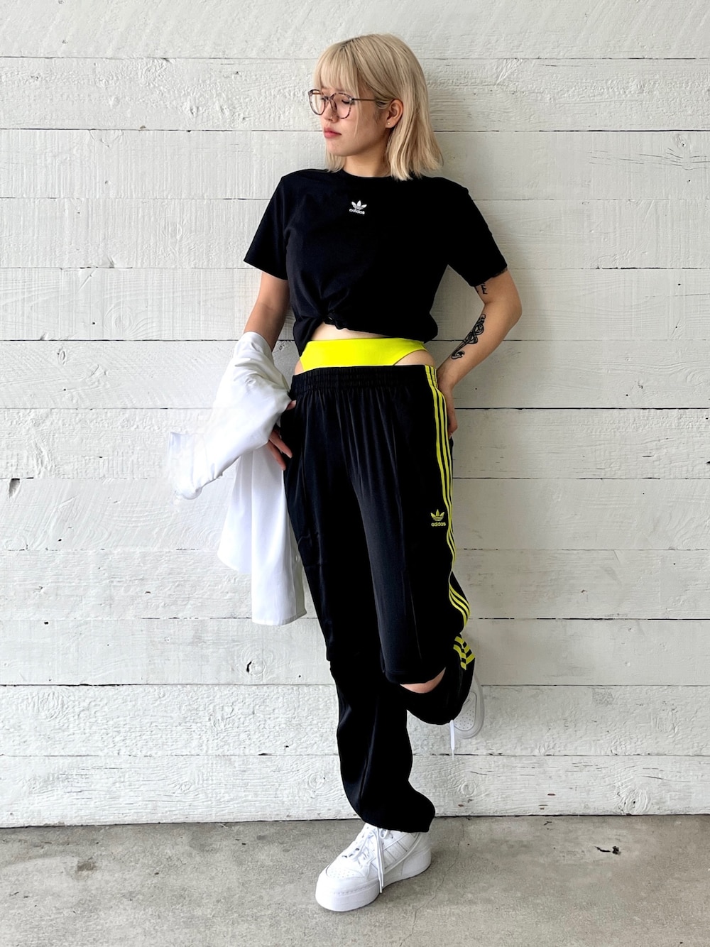 ✅adidas アディダス B&Y別注 サテン トラック ジャージパンツ 古着 2025年最新】adidas beauty&youth トラックパンツの人気アイテム