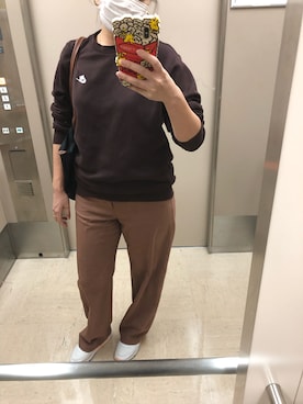 「UNIQLO（ユニクロ）のアイテム（スラックス、ブラウン系）」を使った、Lanaさん（レディース・165cm）の秋コーディネート
