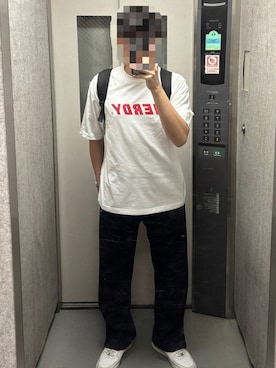 「NERDY（ノルディ）のビッグロゴS/S Tシャツ（Tシャツ/カットソー、レッド系）」を使った、KTRさん（メンズ・176cm）の秋コーディネート