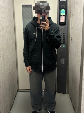 「GU（ジーユー）のアイテム（デニムパンツ、ブルー系）」を使った、KTRさん（メンズ・176cm）の春コーディネート