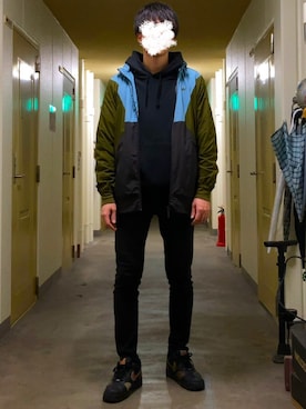 「スキニー」｜「アイテム（ナイロンジャケット）」を使った、KTRさん（メンズ・176cm）の秋コーディネート