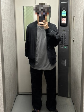 「UNIQLO（ユニクロ）のクルーネックT（長袖）（Tシャツ/カットソー、ブルー系）」を使った、KTRさん（メンズ・176cm）の春コーディネート