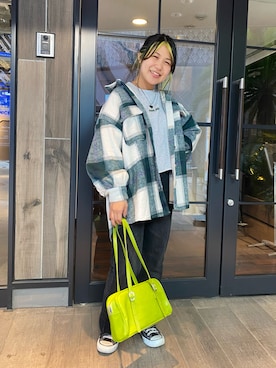 「SPINNS（スピンズ）のアイテム（その他アウター）」を使った、ぽむまるさん（レディース・150cm）の秋コーディネート