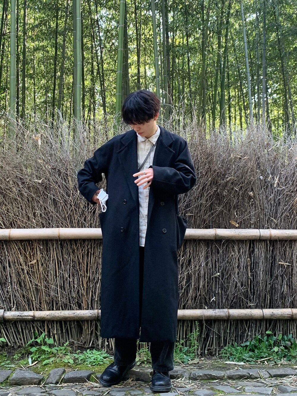 「未来のWEARISTAプロジェクト、BASIS BROEK、Steven Alan、Dr.Martens」｜「FREAK'S STOREのBASISBROEK/バージスブルック KING/チェスターコート（チェスターコート、ブラック系）」を使った、kanatoさん（メンズ・177cm）の秋コーディネートの1枚目の写真