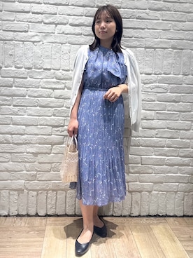 「index（インデックス）の◆【日比谷花壇コラボ】ラッフルタイプリーツワンピース【防シワ/洗濯機OK】（ワンピース、ブルー系）」を使った、 wakanaさん（レディース・158cm）の春コーディネート
